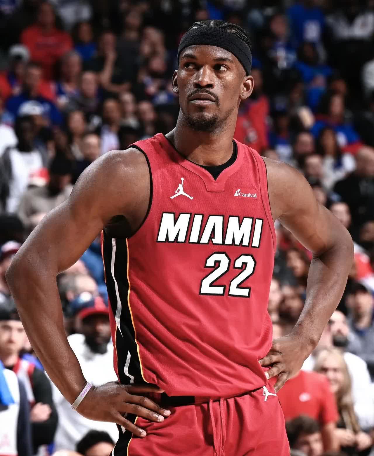 PANDA- 巴特勒在篮网比赛中持续失利，出色发挥引发热议！全场沸腾不已