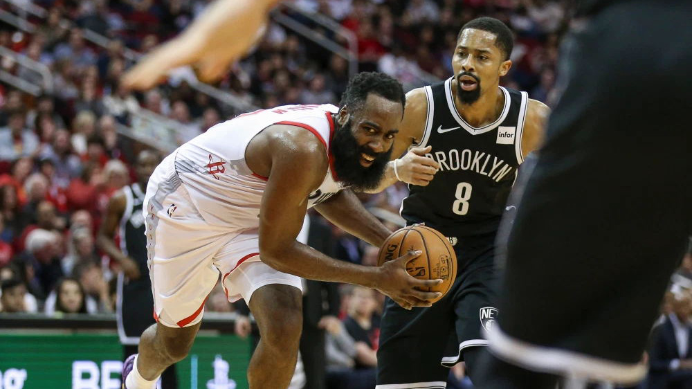 PANDA-德罗巴重返赛场，锐不可当首场状态出色，掘金观众沸腾！引发球迷热议(中美遣返协议)