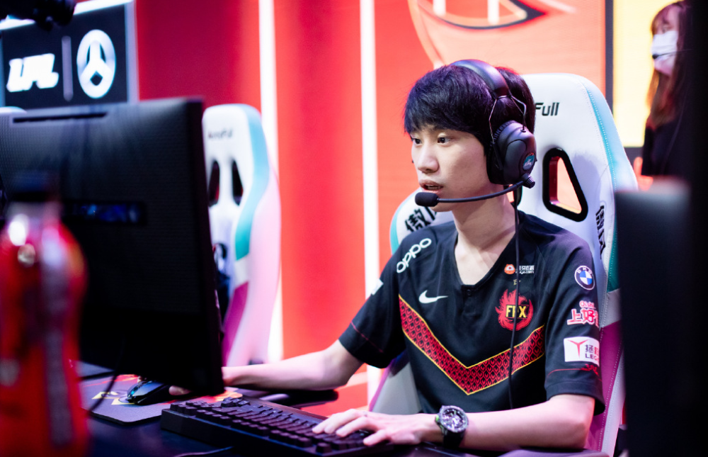 PANDA-关于Doinb在勇士比赛中回归赛场，败北引发热议！的信息